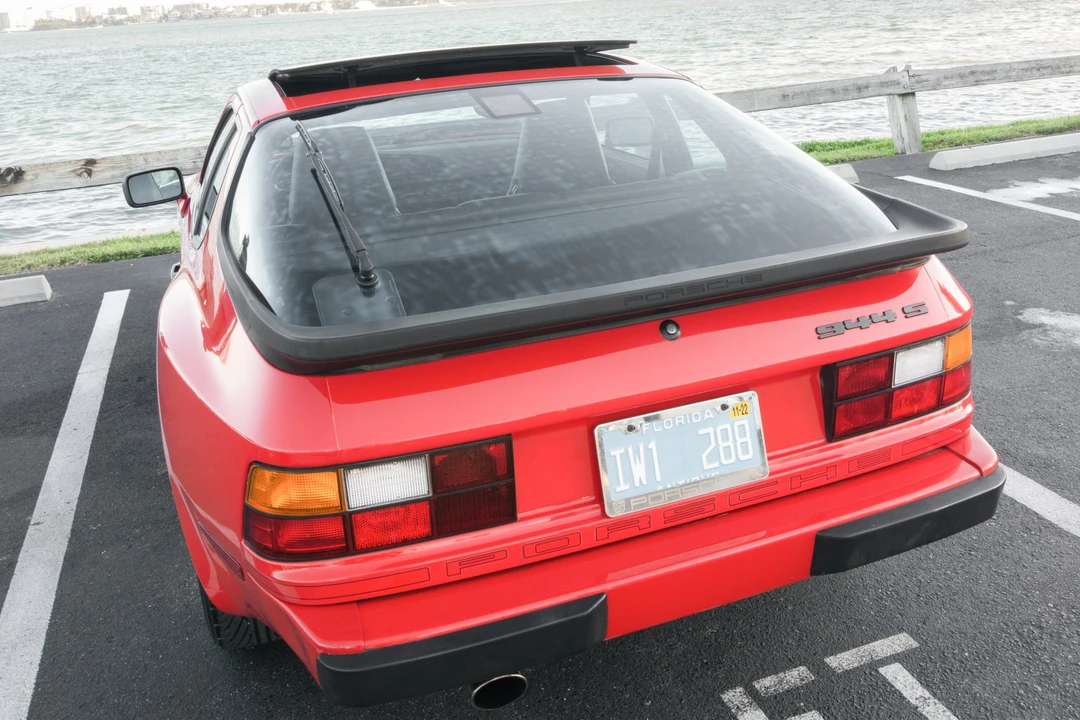 1987 Porsche 944 S - Image 10 of 31