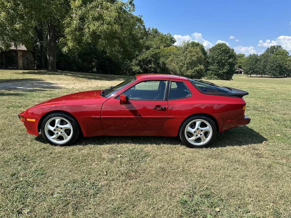 1987 Porsche 944 S - Image 10 of 31