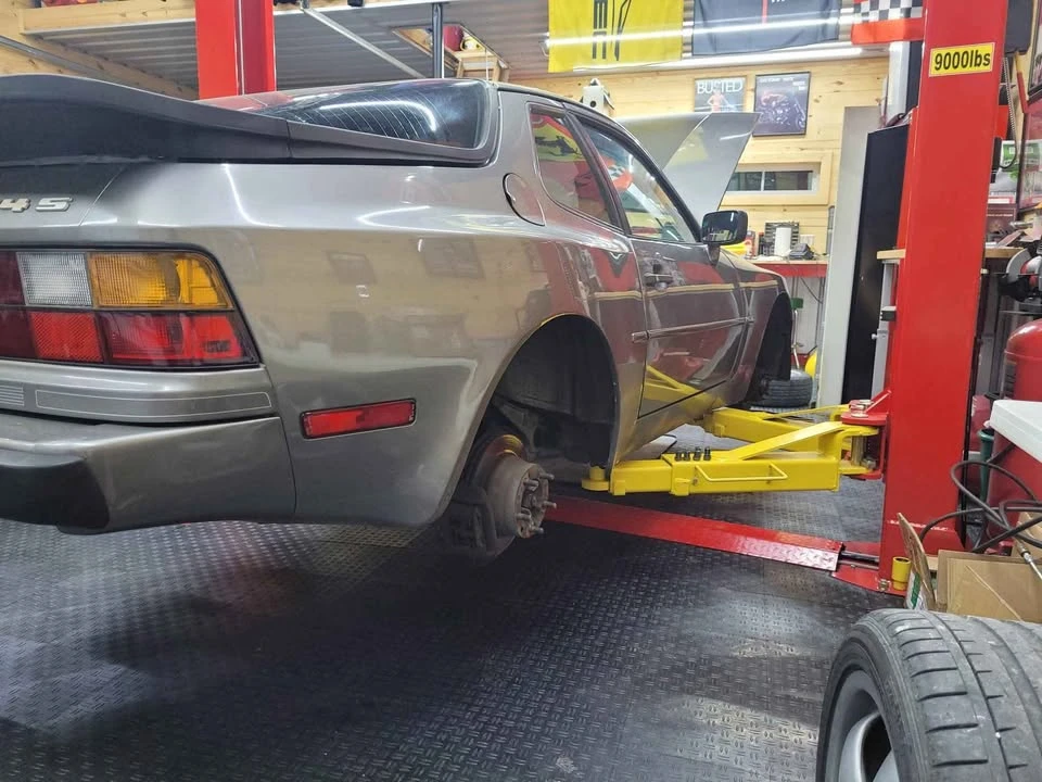 1987 Porsche 944 S - Image 9 of 18