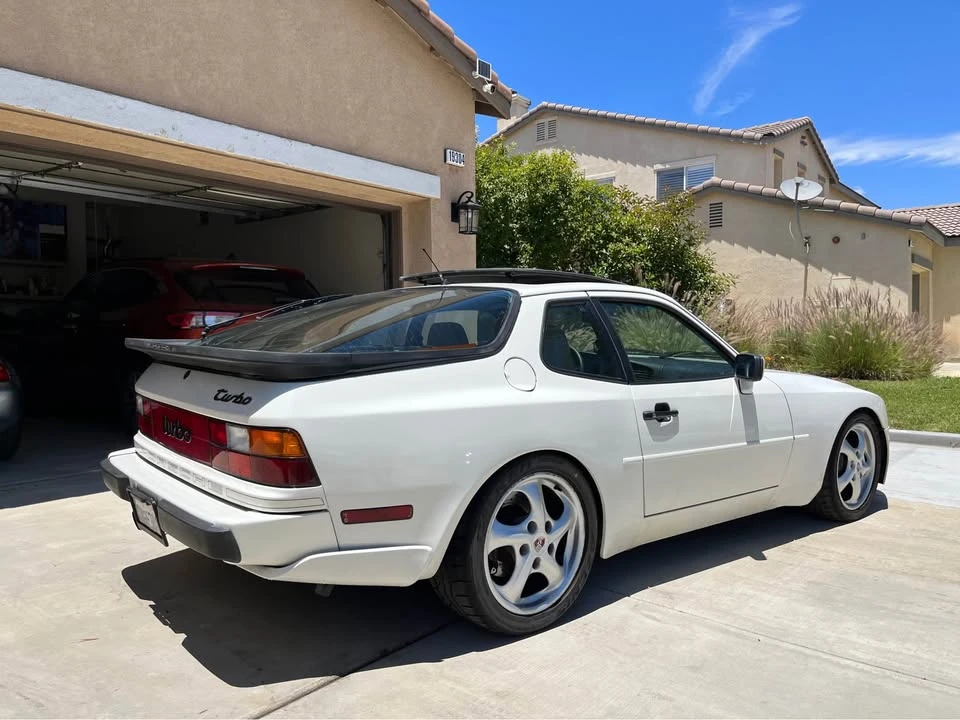 1987 Porsche 944 Turbo - Image 2 of 20