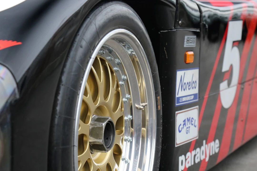 1987 Porsche 956 & 962 - Image 27 of 31