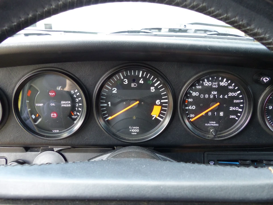 1987 Porsche 911 Carrera 3.2 - Image 8 of 10