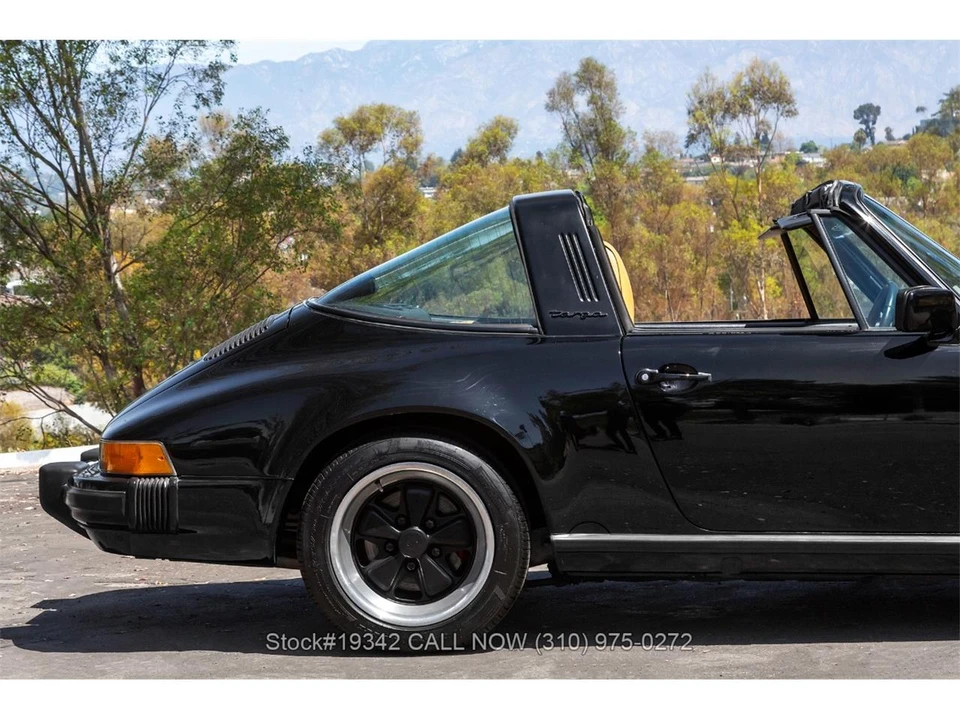 1987 Porsche 911 Carrera 3.2 - Image 15 of 31