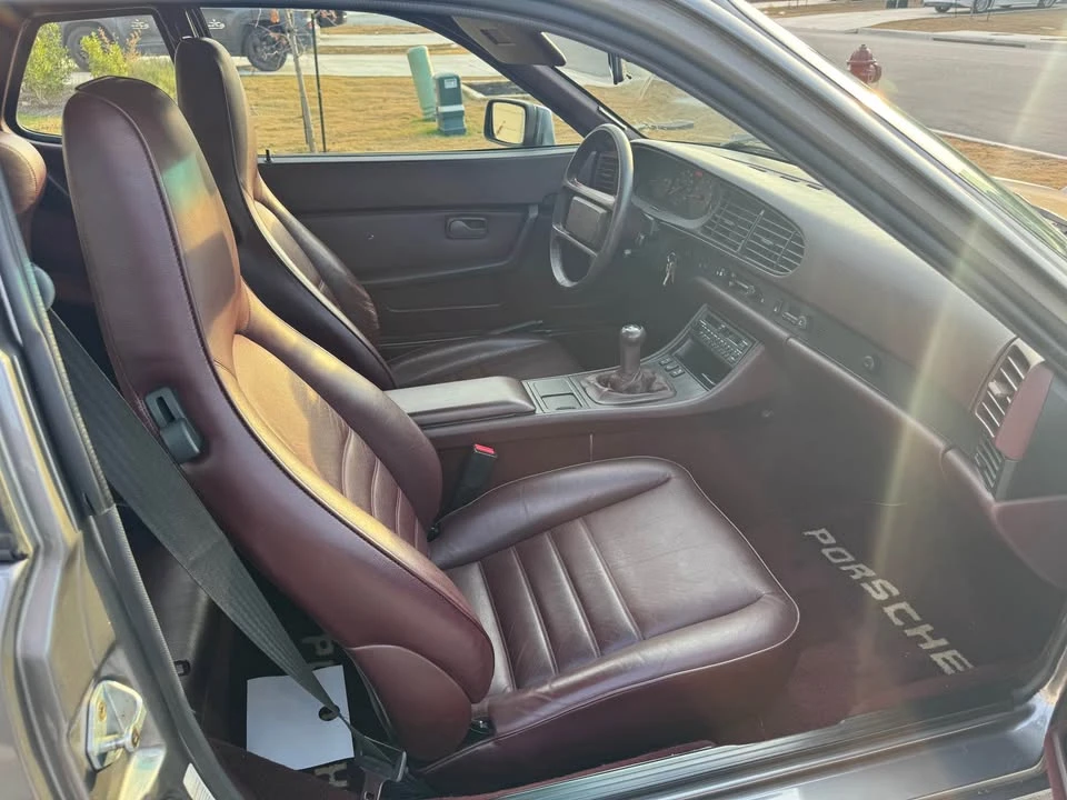 1987 Porsche 944 - Image 13 of 18