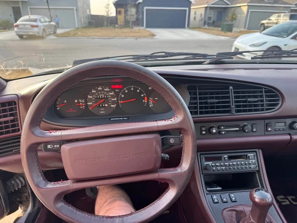 1987 Porsche 944 - Image 9 of 18