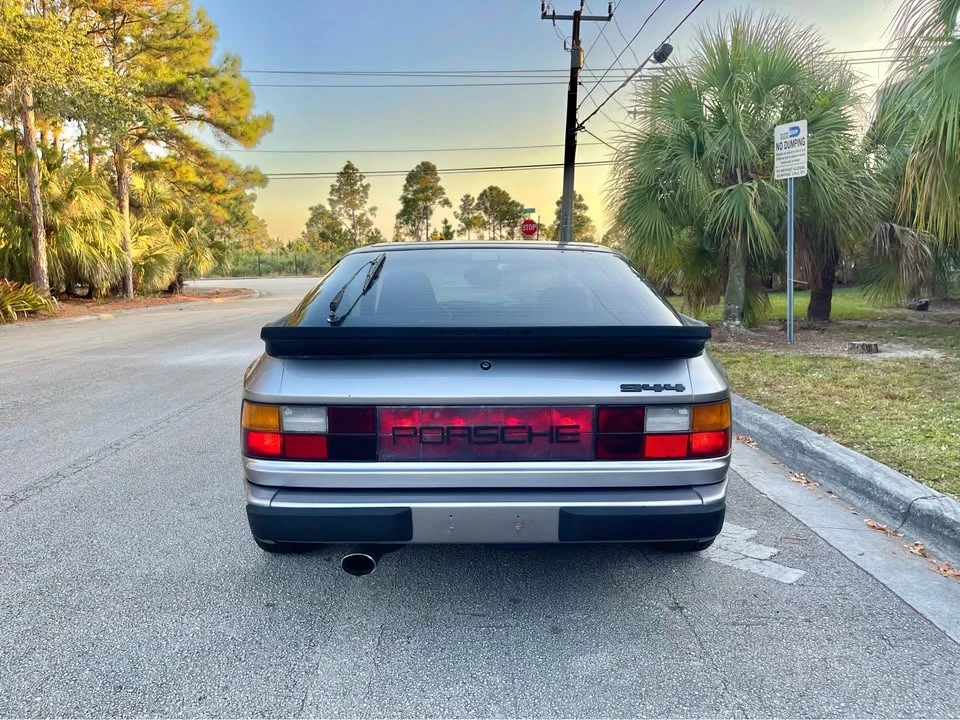 1987 Porsche 944 - Image 5 of 11