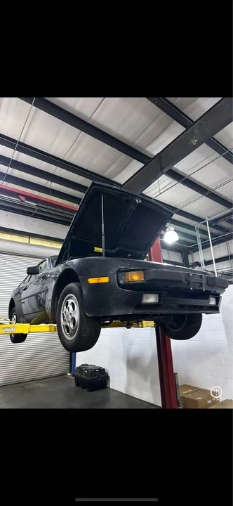1987 Porsche 944 - Image 2 of 5