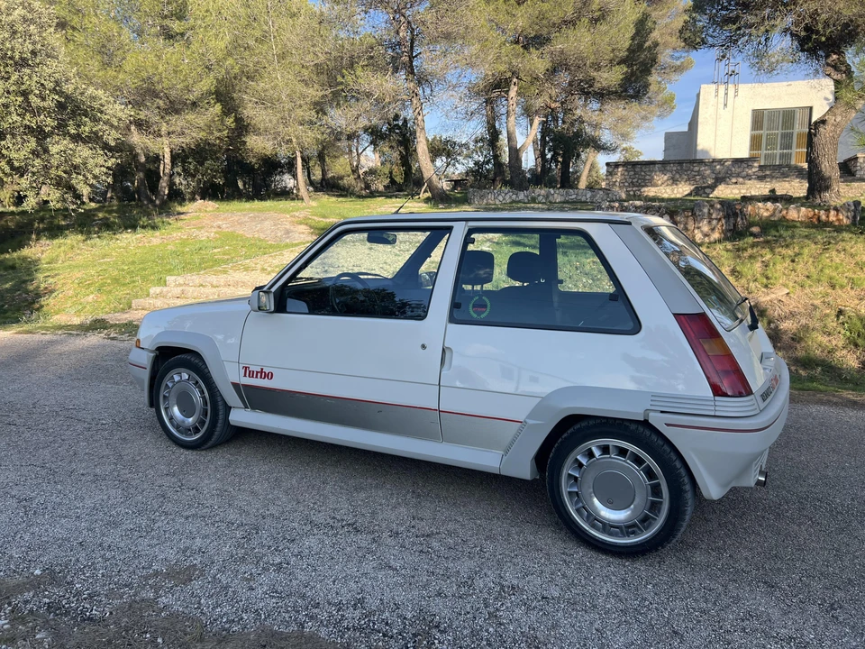 1989 Renault 5 GT Turbo - Image 10 of 31