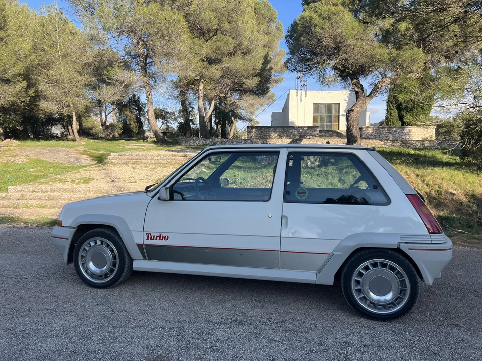 1989 Renault 5 GT Turbo - Image 11 of 31