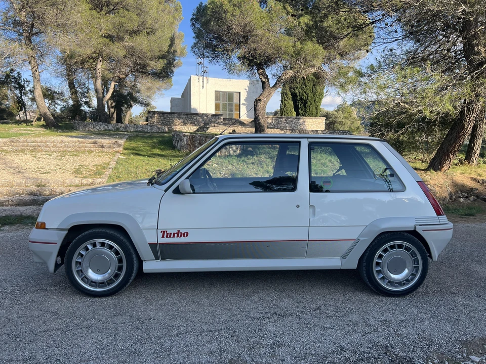 1989 Renault 5 GT Turbo - Image 12 of 31