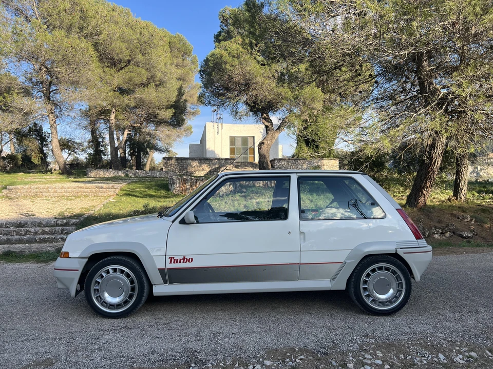 1989 Renault 5 GT Turbo - Image 22 of 31