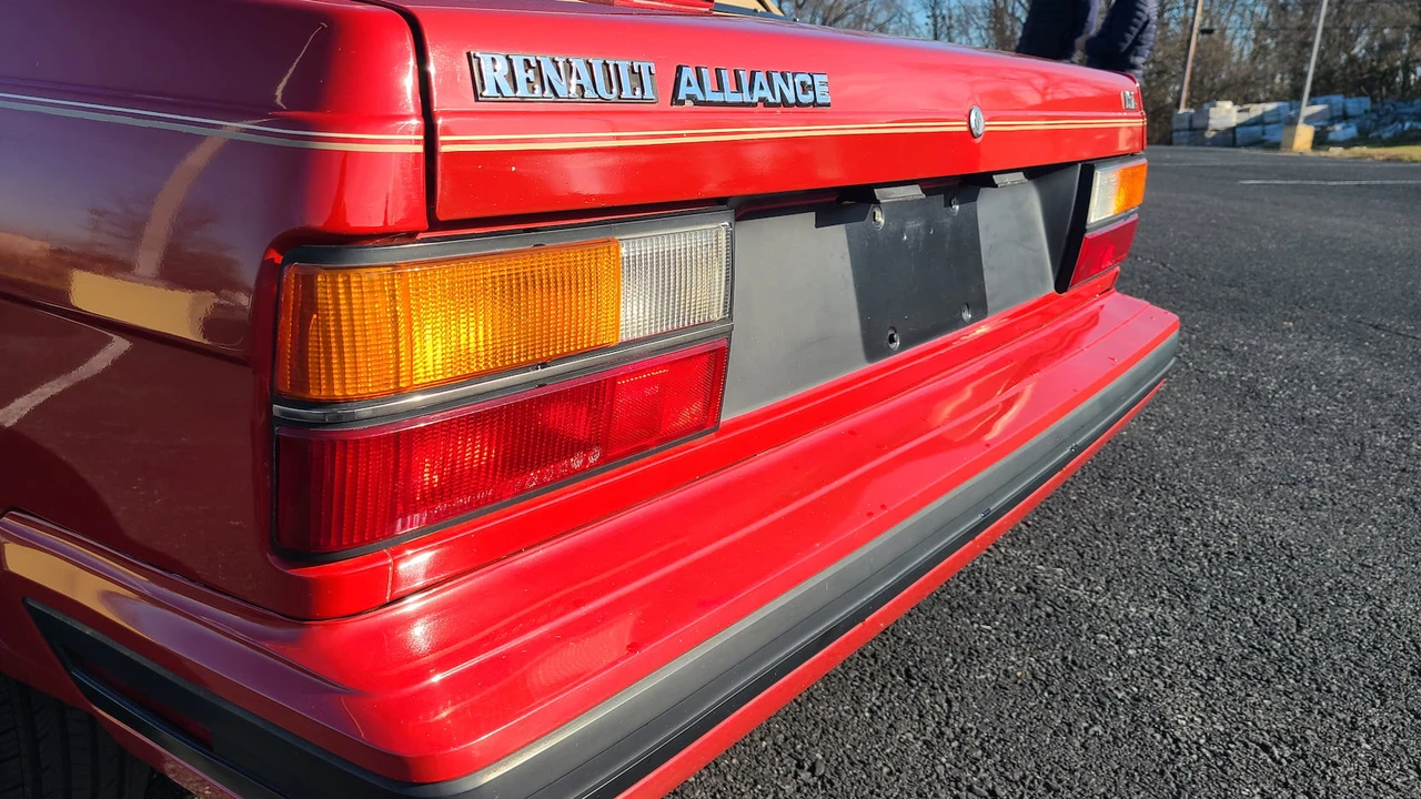 1987 Renault Alliance - Image 7 of 10