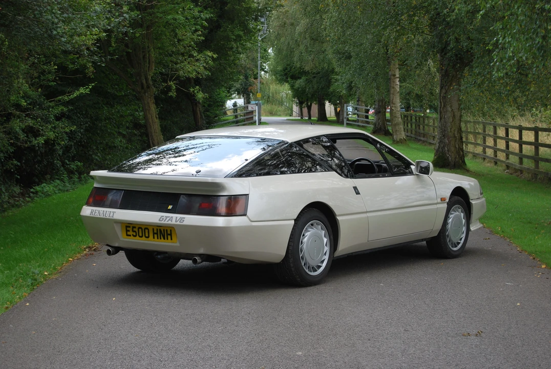 1987 Renault - Image 2 of 9