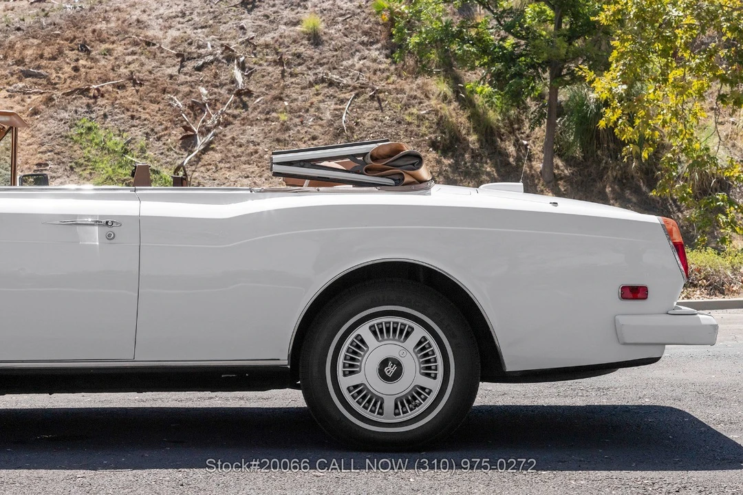 1987 Rolls-Royce Corniche Series I - Image 24 of 31