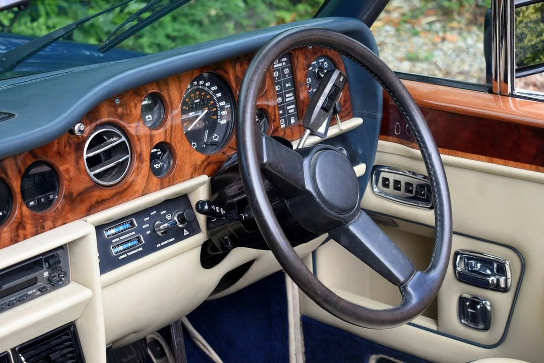 1987 Rolls-Royce Corniche Series II - Image 28 of 30