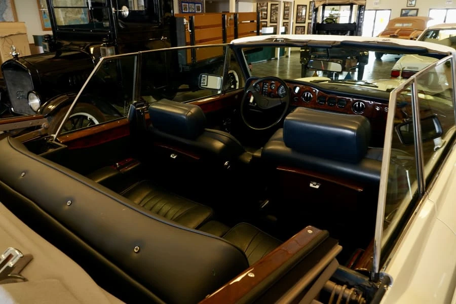 1987 Rolls-Royce Corniche Series II - Image 18 of 19