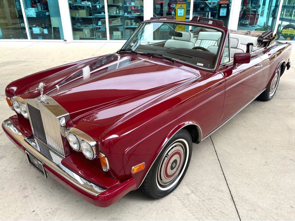1987 Rolls-Royce Corniche Series I - Image 20 of 31