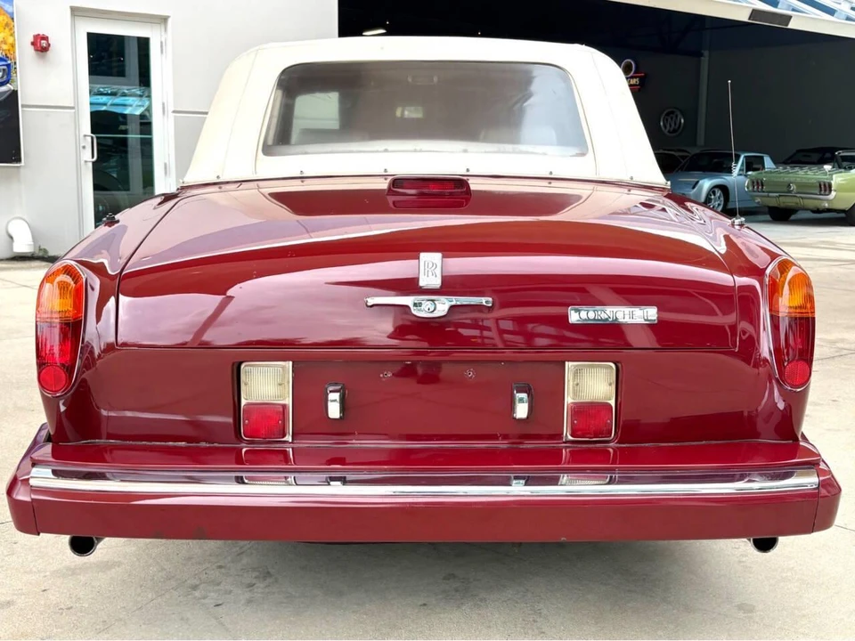 1987 Rolls-Royce Corniche Series I - Image 23 of 31