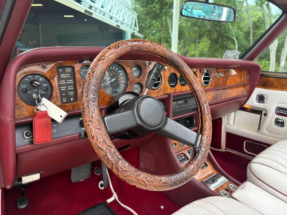 1987 Rolls-Royce Corniche Series I - Image 29 of 31