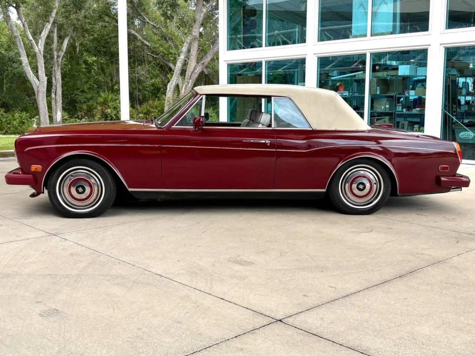 1987 Rolls-Royce Corniche Series I - Image 24 of 31