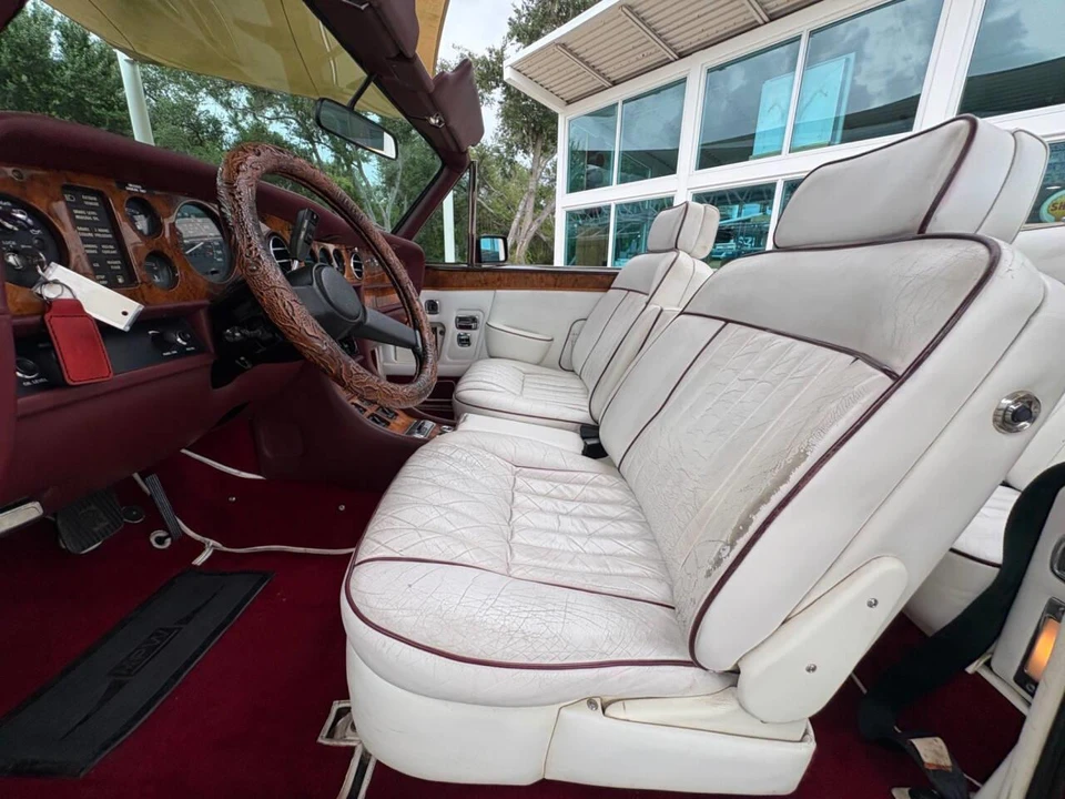 1987 Rolls-Royce Corniche Series I - Image 30 of 31