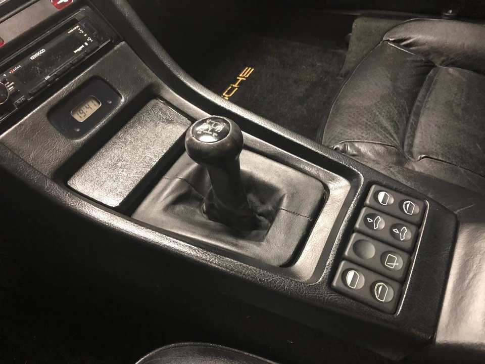 1987 Porsche 928 S4 - Image 14 of 31