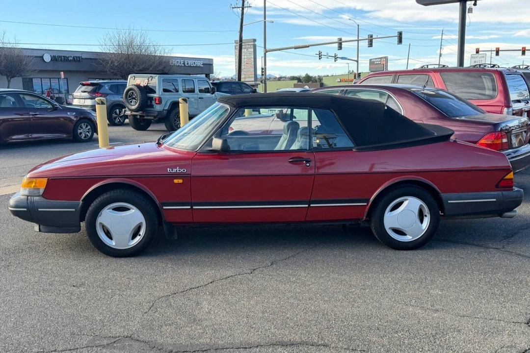 1987 Saab 900 Turbo 1st Gen - Image 3 of 7