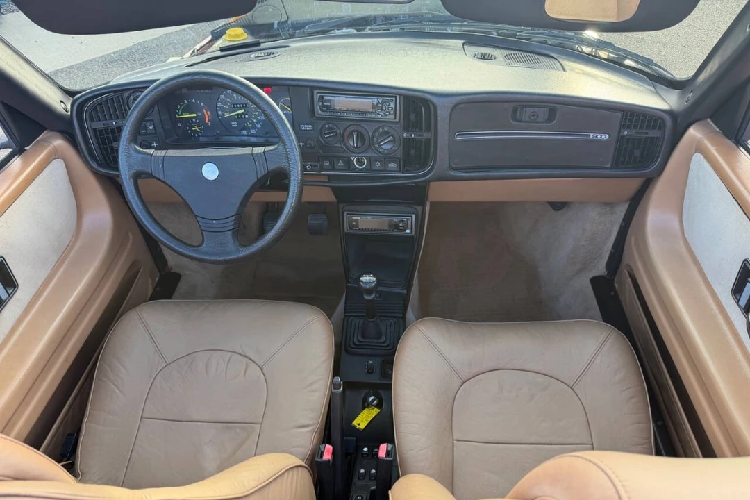 1987 Saab 900 Turbo 1st Gen - Image 5 of 7