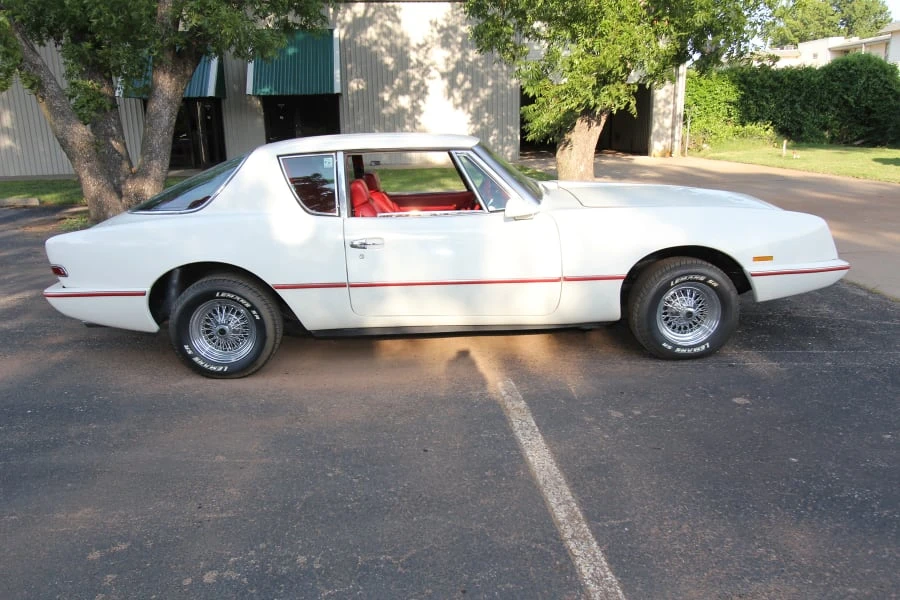 1987 Studebaker Avanti - Image 3 of 7