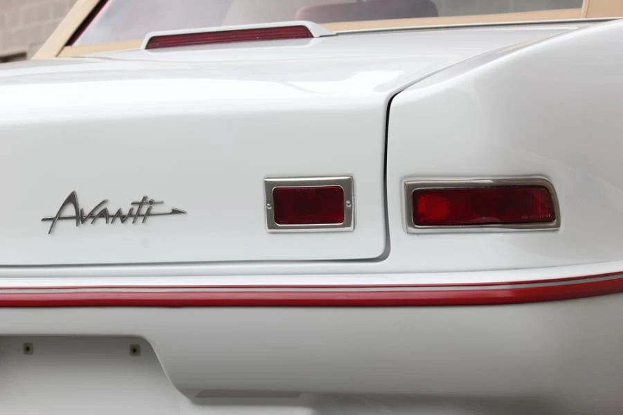 1987 Studebaker Avanti - Image 9 of 9