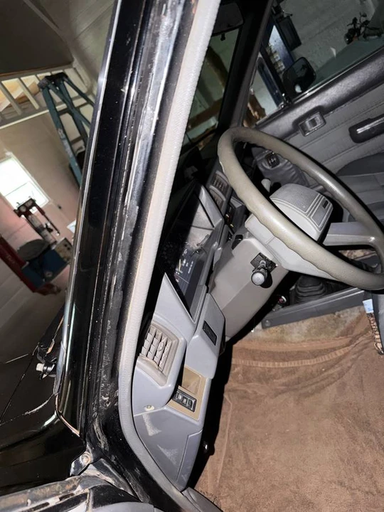 1987 Toyota 4Runner - Image 17 of 18