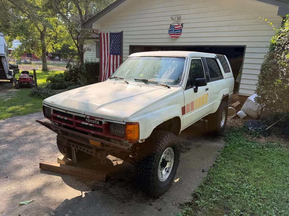 1987 Toyota 4Runner 1st Gen - Image 4 of 12