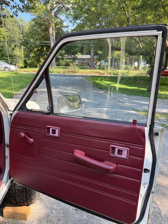 1987 Toyota 4Runner 1st Gen - Image 10 of 12