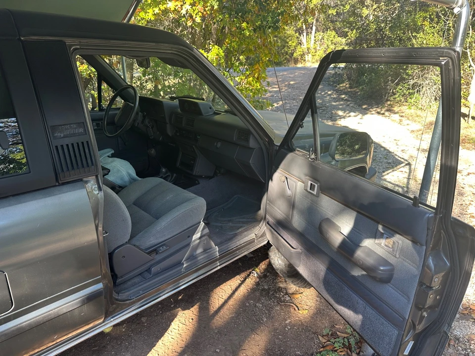1987 Toyota 4Runner 1st Gen - Image 18 of 19