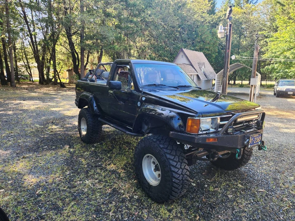 1987 Toyota 4Runner 1st Gen - Image 4 of 8