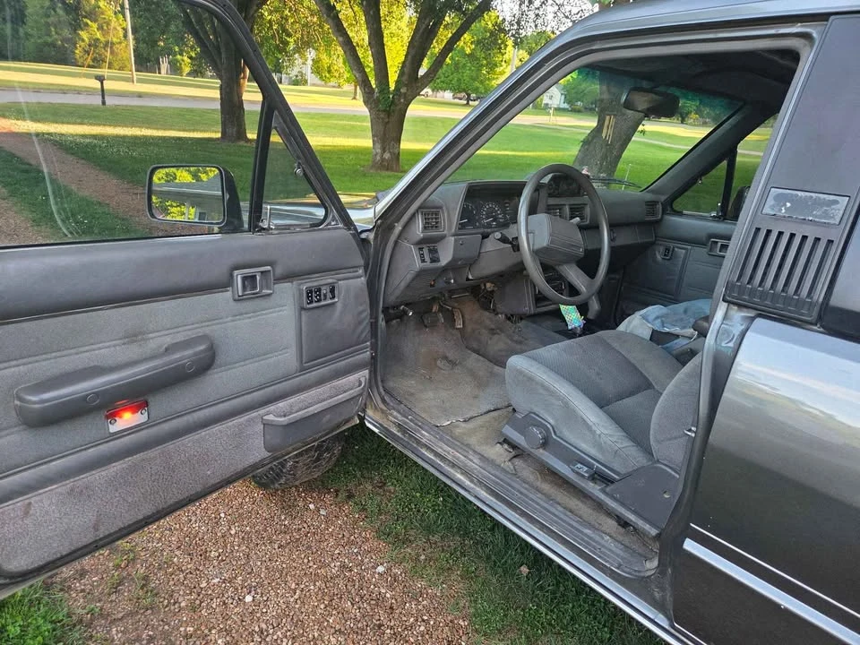 1987 Toyota 4Runner 1st Gen - Image 4 of 5