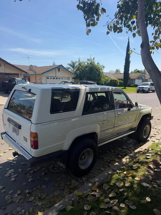 1987 Toyota 4Runner 1st Gen - Image 4 of 11