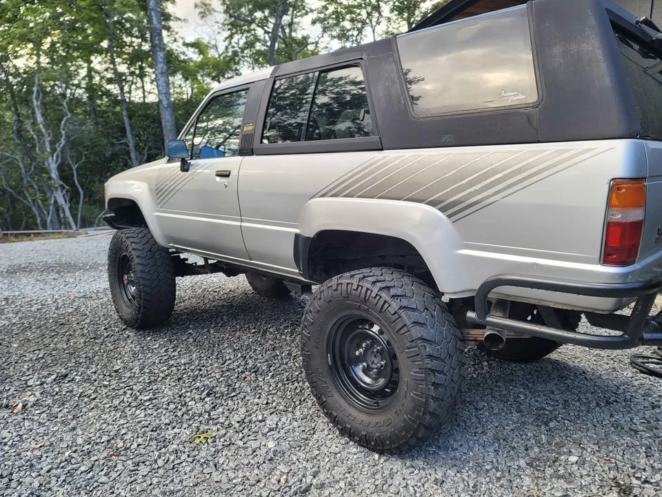1987 Toyota 4Runner 1st Gen - Image 5 of 11