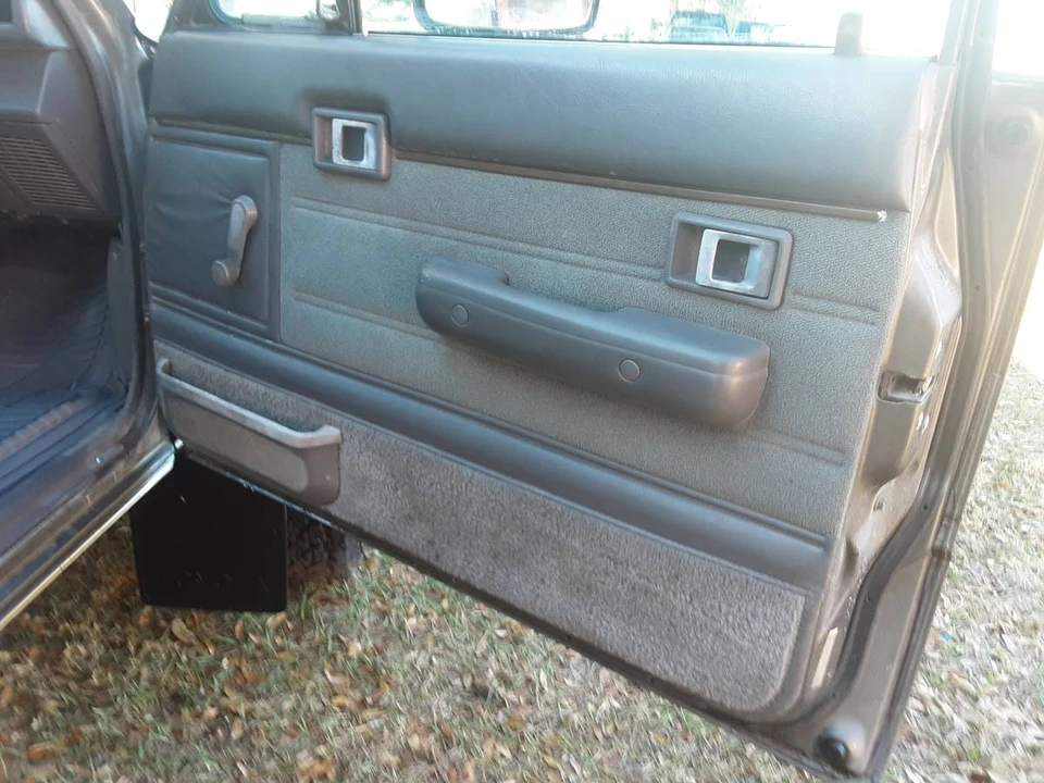 1987 Toyota 4Runner 1st Gen - Image 14 of 17