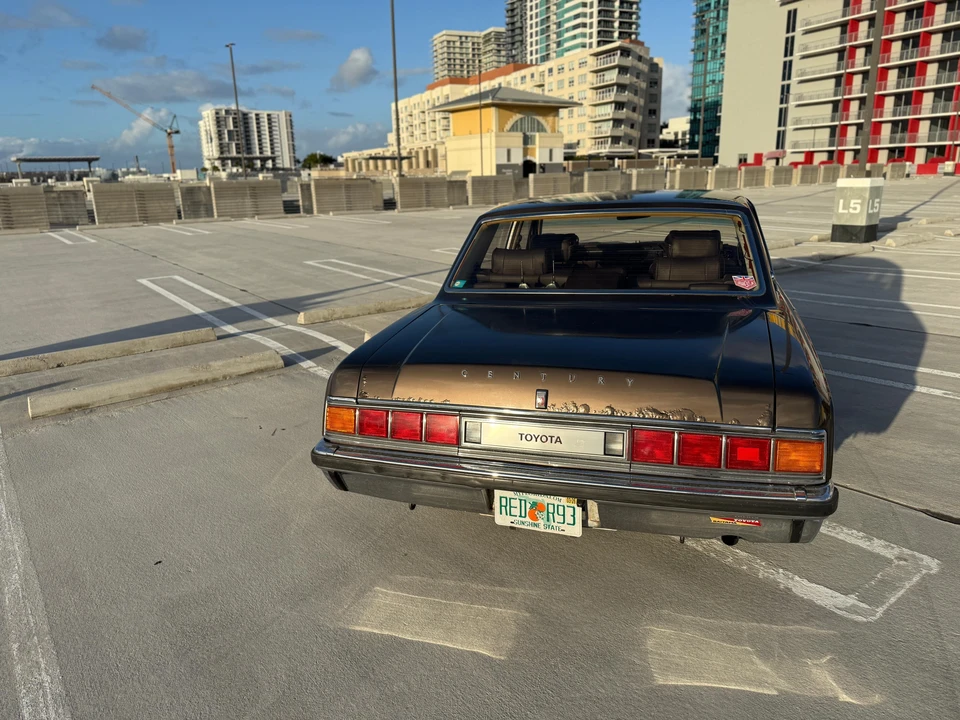 1987 Toyota Century 1st Gen - Image 11 of 31