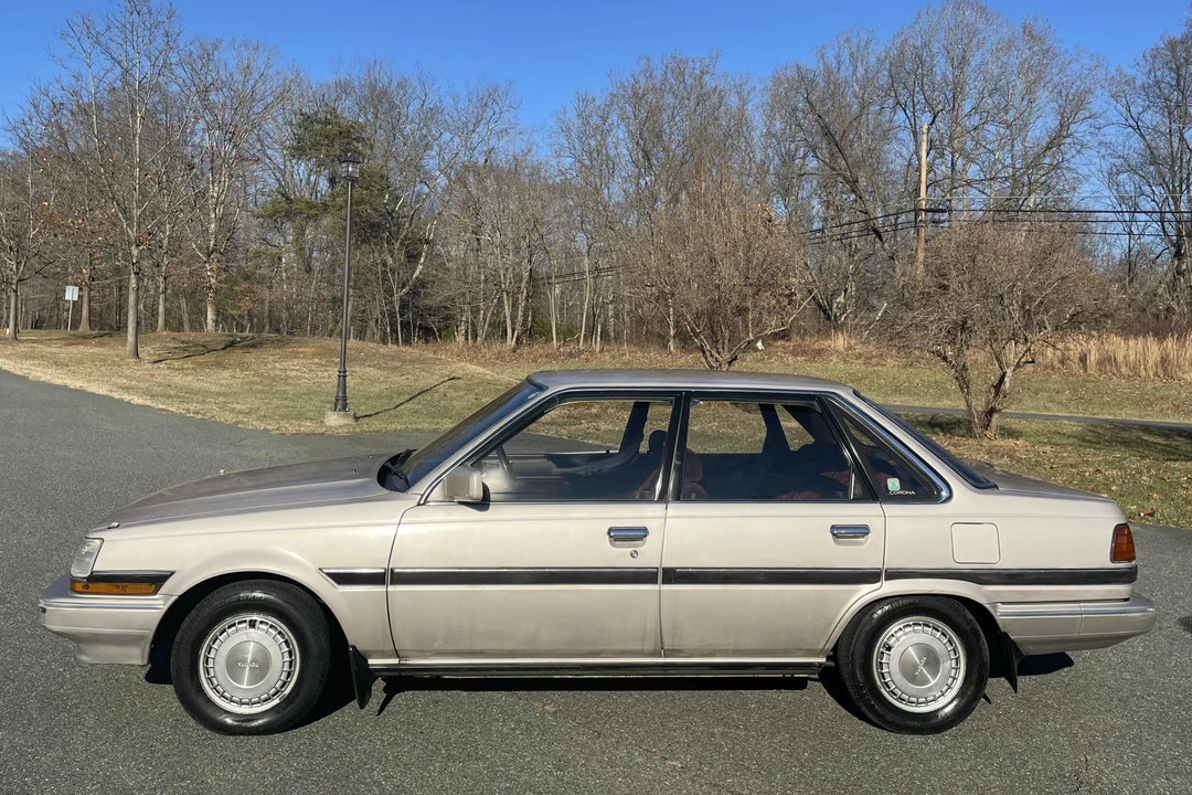 1987 Toyota Corona 7th Gen - Image 3 of 5