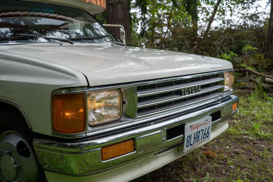 1987 Toyota Dolphin - Image 11 of 31