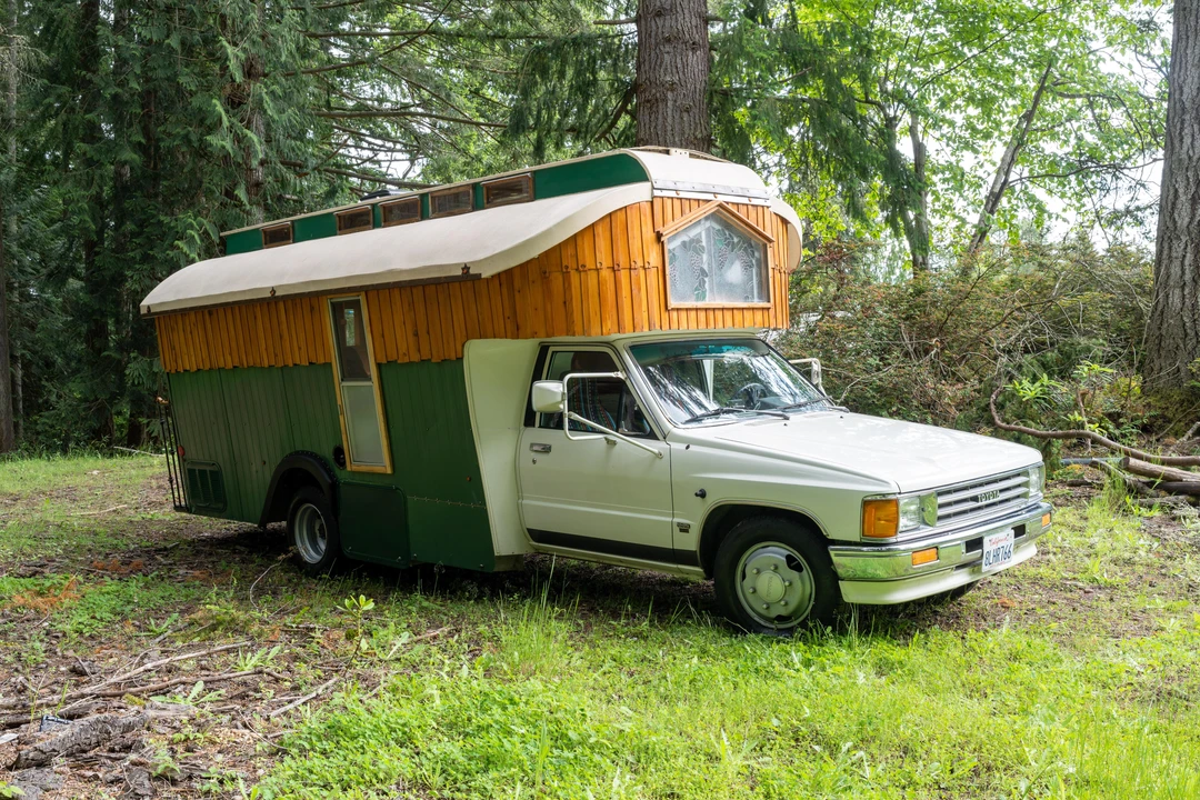 1987 Toyota Dolphin - Image 9 of 31