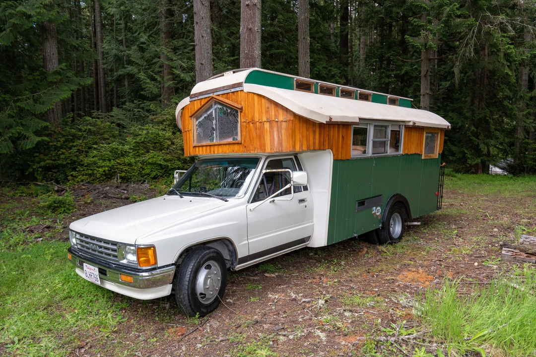 1987 Toyota Dolphin - Image 7 of 31