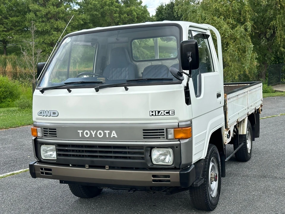 1987 Toyota HiAce 3rd Gen - Image 8 of 31