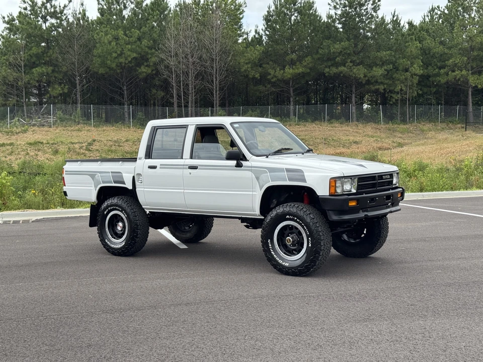 1987 Toyota Hilux 4th Gen - Image 5 of 31