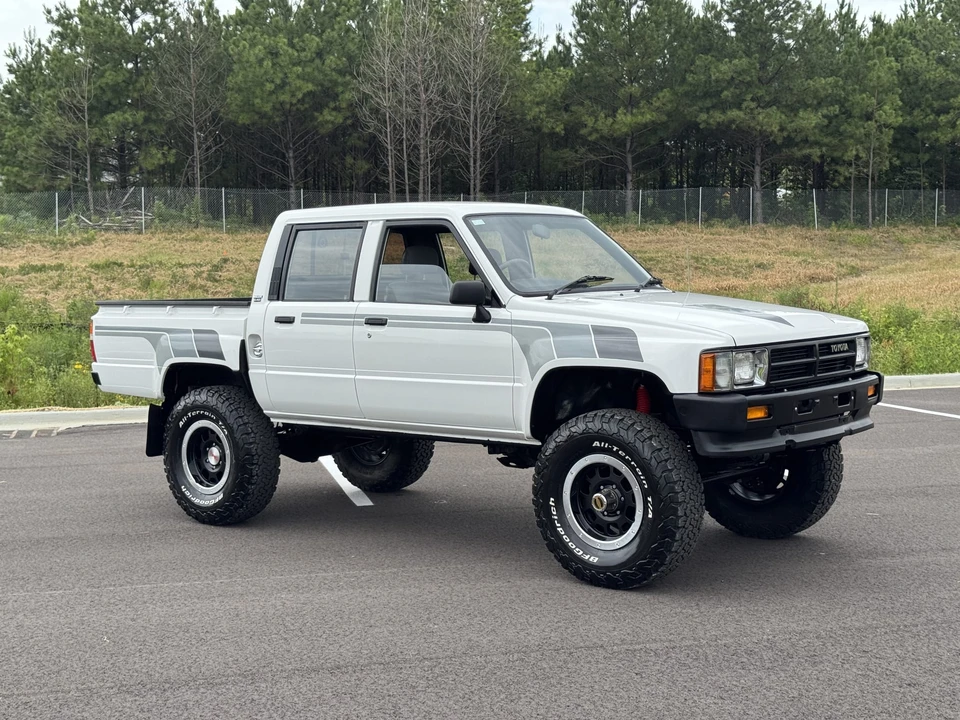 1987 Toyota Hilux 4th Gen - Image 6 of 31