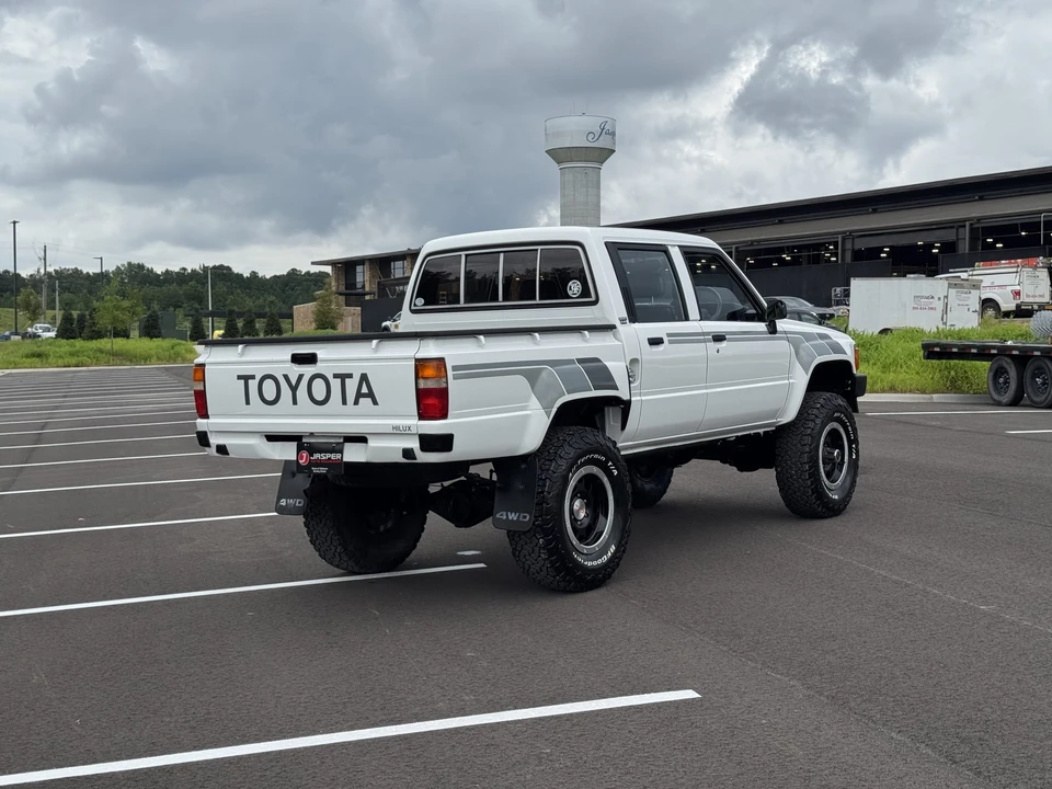 1987 Toyota Hilux 4th Gen - Image 10 of 31