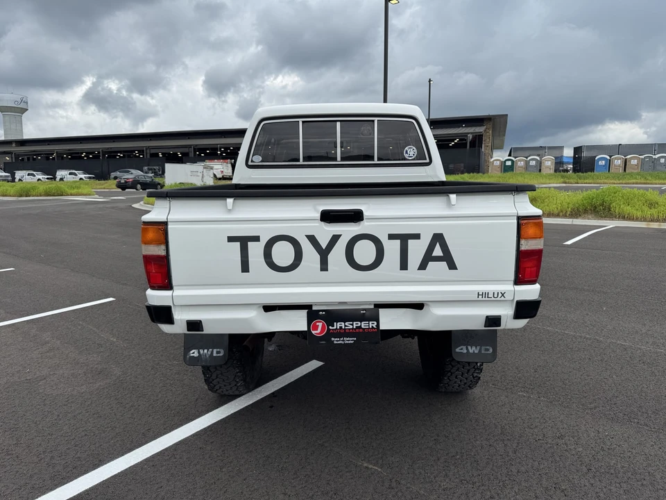 1987 Toyota Hilux 4th Gen - Image 11 of 31