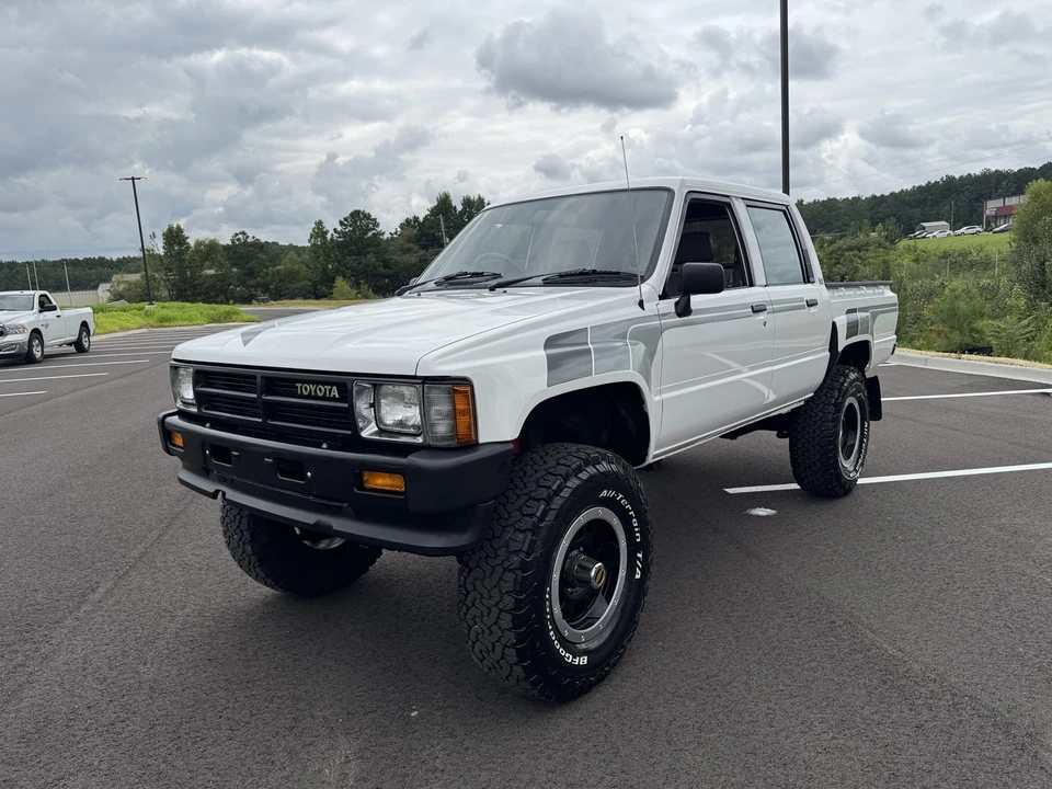 1987 Toyota Hilux 4th Gen - Image 2 of 31